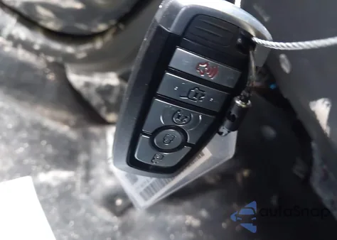 2023 Ford Edge Titanium z USA, uszkodzony, nr VIN 2FMPK4K94PBA27654